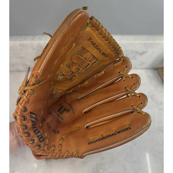 Mizuno Professional Model Max Flex MZ1305 Right Hand Throw Baseball Glove 13" - Picture 1 of 14